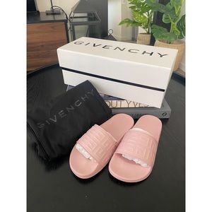 ❌❌ SOLD ❌❌ Givenchy Slides Blush Pink